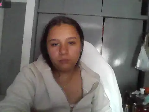 Snapshot of Charis_21 chatting on 05/28/26, 05:43 Charis 21 online show from 05/28/26, 05:43