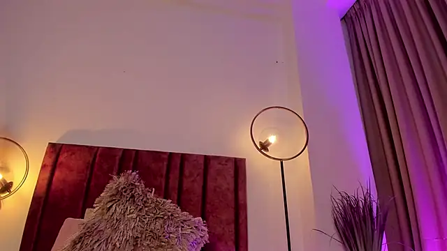 NoraDasilva online show from 01/14/25, 12:22