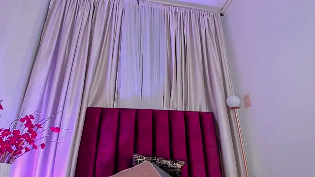 NoraDasilva online show from 03/07/25, 03:40