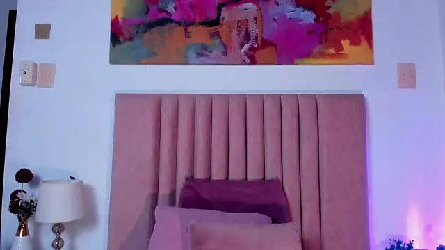 NoraDasilva online show from 03/12/25, 12:31