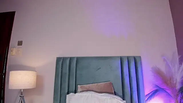 NoraDasilva online show from 04/10/26, 12:38