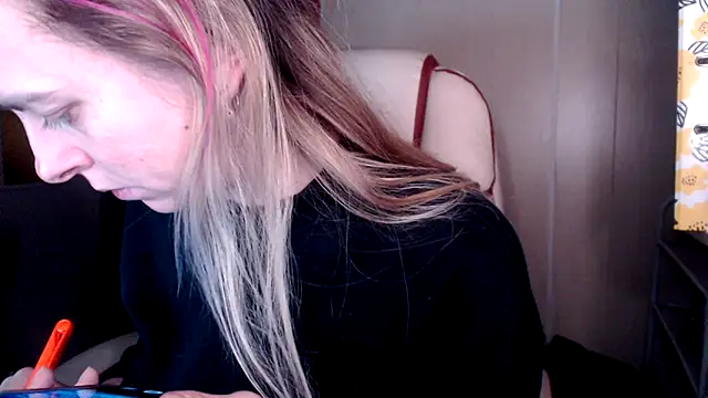 Snapshot of las_sweet chatting on 11/12/25, 02:39 las sweet online show from 11/12/25, 02:39