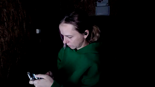 Snapshot of las_sweet chatting on 12/15/25, 01:37 las sweet online show from 12/15/25, 01:37
