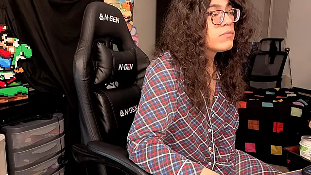 ShinyCherub online show from 11/14/25, 04:00