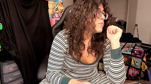 ShinyCherub online show from 11/21/25, 09:02