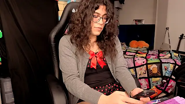 ShinyCherub online show from 12/01/25, 10:26