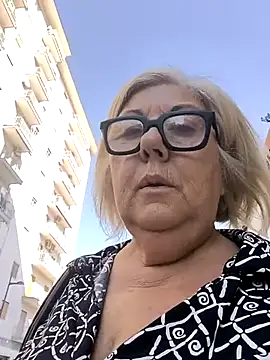 Merilulla online show from 10/18/25, 12:28