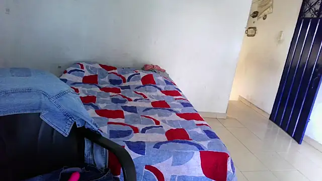 almaswan1 online show from 01/17/25, 05:19