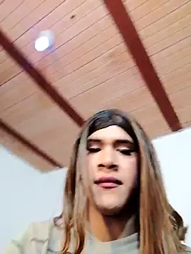 Snapshot of Babylolatop chatting on 12/11/24, 12:12 Babylolatop online show from 12/11/24, 12:12