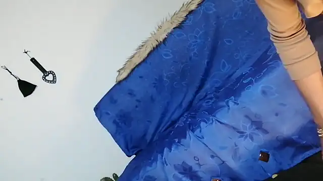 Snapshot of Babylolatop chatting on 12/11/24, 03:15 Babylolatop online show from 12/11/24, 03:15