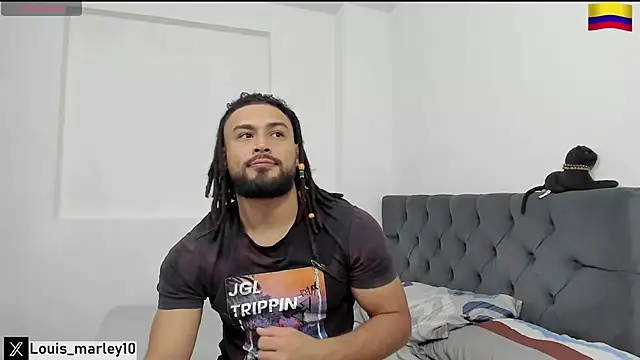 Snapshot of Louis_marley__ chatting on 06/12/26, 07:24 Louis marley online show from 06/12/26, 07:24