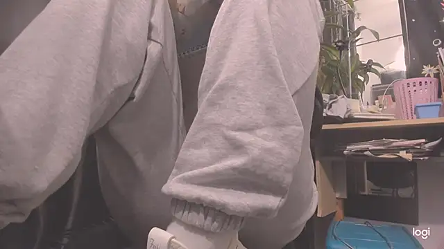 MYFAVOURITESTRAGER online show from 02/11/25, 03:50