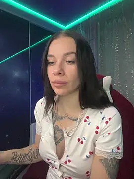 Queen of pain online show from 11/16/25, 05:02