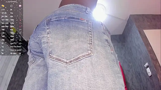 DominicSccott online show from 12/19/25, 01:07