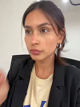 AnaRoxane  online show from 12/06/24, 09:24