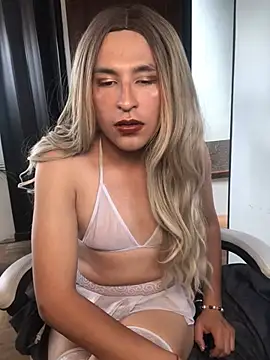 Aly scarf online show from 02/17/25, 04:48