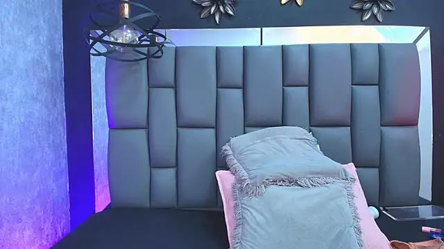  MiaBrown  online show from 09/20/25, 12:06