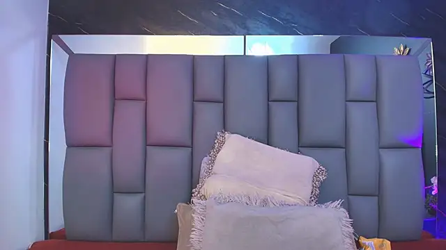  MiaBrown  online show from 10/16/25, 12:06