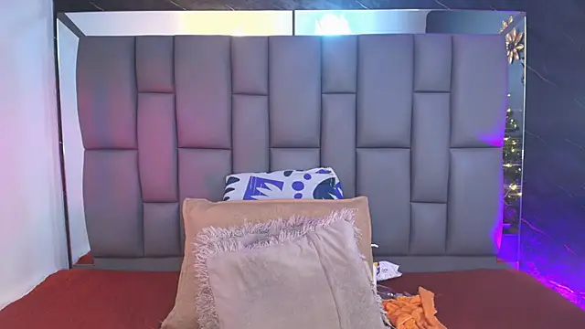  MiaBrown  online show from 11/27/25, 12:07