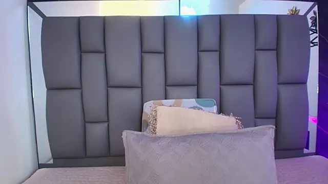  MiaBrown  online show from 01/13/26, 12:10