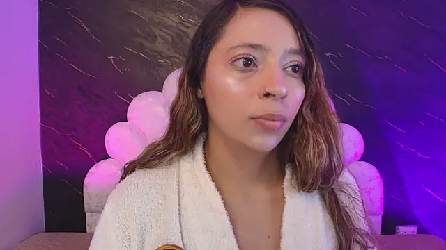  MiaBrown  online show from 05/07/26, 12:10
