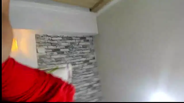 Snapshot of carlos_and_diana chatting on 06/10/26, 04:28 carlos and diana online show from 06/10/26, 04:28