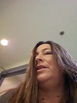 Snapshot of angelbaby1998 chatting on 01/23/25, 04:09 angelbaby1998 online show from 01/23/25, 04:09