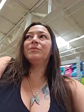 Snapshot of angelbaby1998 chatting on 03/18/25, 08:26 angelbaby1998 online show from 03/18/25, 08:26