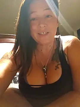 Snapshot of angelbaby1998 chatting on 09/10/25, 03:50 angelbaby1998 online show from 09/10/25, 03:50