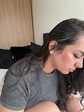 Nicollemays online show from 03/05/26, 03:19