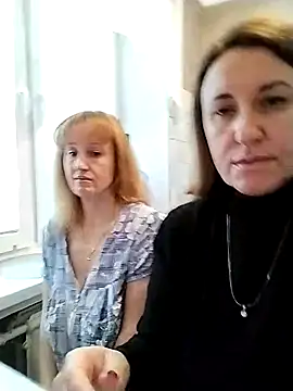 DonnaMagdalena online show from 11/11/25, 08:25