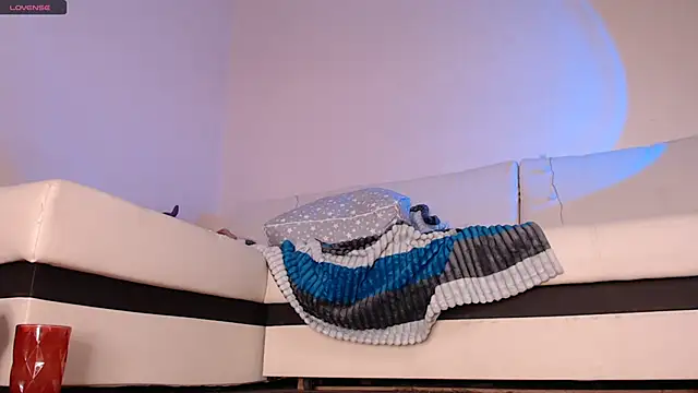 Snapshot of heyleybbgirl chatting on 12/31/24, 10:56 heyleybbgirl online show from 12/31/24, 10:56