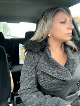 Snapshot of Cute_Anissa chatting on 10/29/25, 02:30 Cute Anissa online show from 10/29/25, 02:30