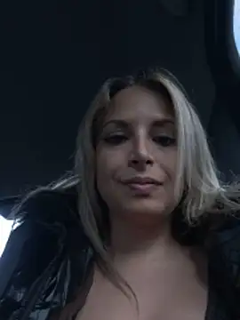 Snapshot of Cute_Anissa chatting on 01/13/26, 02:44 Cute Anissa online show from 01/13/26, 02:44