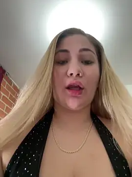 Snapshot of Celestedubois chatting on 05/26/26, 11:12 Celestedubois online show from 05/26/26, 11:12
