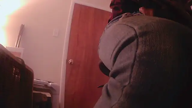 hottottrot691 online show from 11/28/25, 10:01