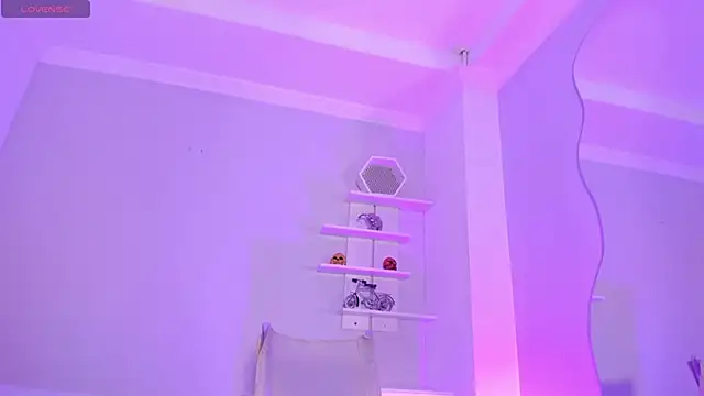 CamileHolmes online show from 02/21/25, 05:35