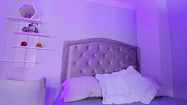 CamileHolmes online show from 03/06/25, 04:41