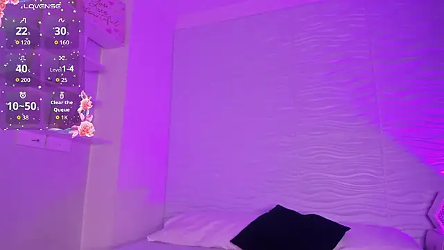 CamileHolmes online show from 11/08/25, 07:19