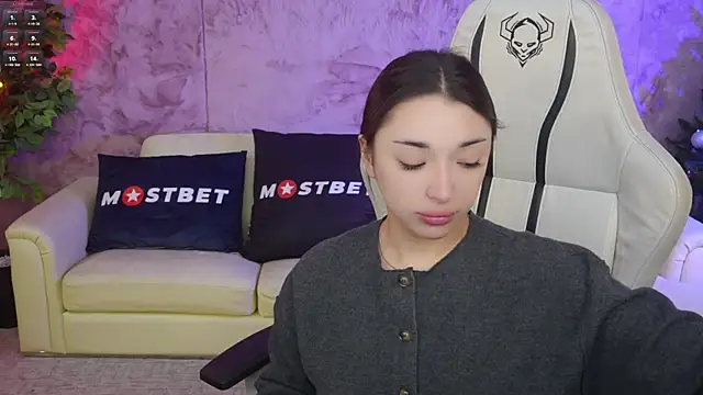 Jasmine Flow online show from 12/17/24, 07:40