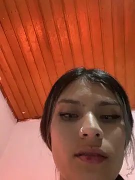 Tiffanysurez  online show from 10/08/25, 02:53