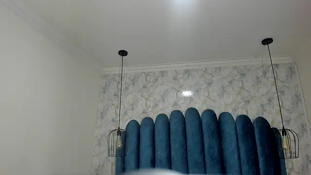 nalalye cruzz  online show from 05/14/26, 03:02