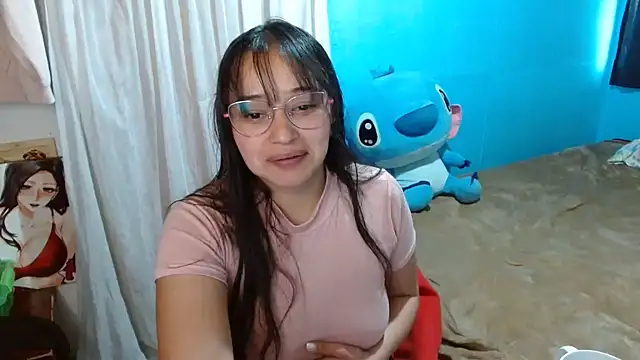 Snapshot of clarisse69 chatting on 12/13/24, 09:20 clarisse69 online show from 12/13/24, 09:20