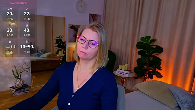 Annie Light online show from 05/16/26, 08:55
