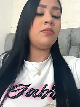 Luisa Fernandaa online show from 10/16/25, 12:11