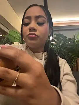 Luisa Fernandaa online show from 02/21/26, 02:23