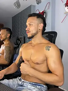 ARON TAYLER01 online show from 12/28/24, 02:10