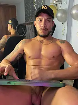 ARON TAYLER01 online show from 03/01/25, 04:00