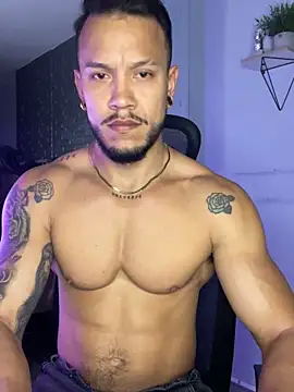 ARON TAYLER01 online show from 10/04/25, 10:24