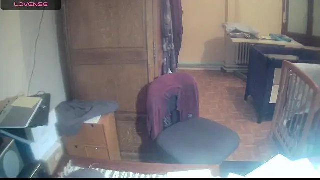 Snapshot of terrybare chatting on 02/28/25, 07:35 terrybare online show from 02/28/25, 07:35